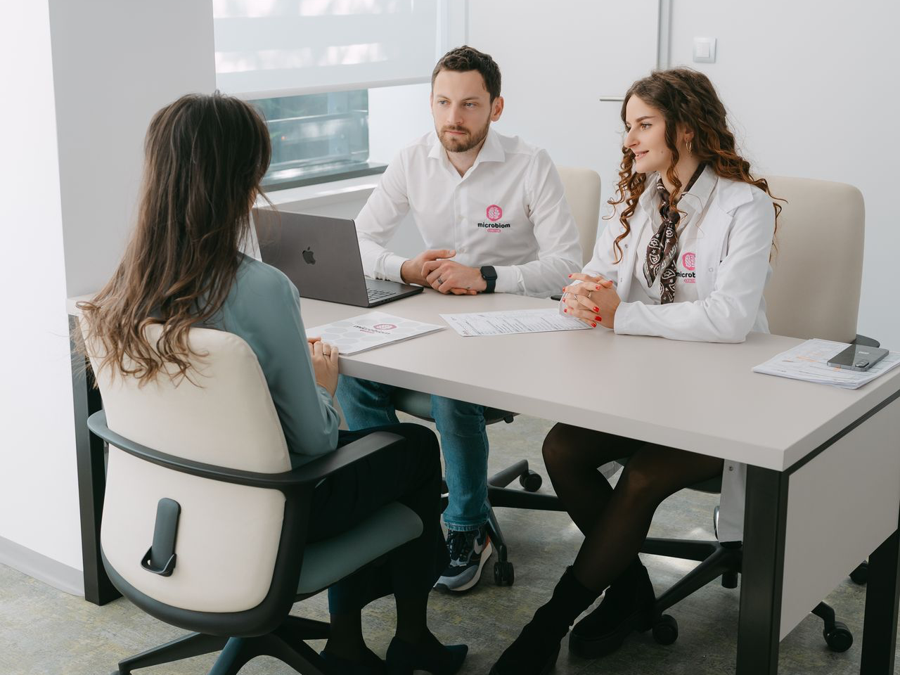 Consultația de evaluare cu medicul specialist și dieteticanul specializat